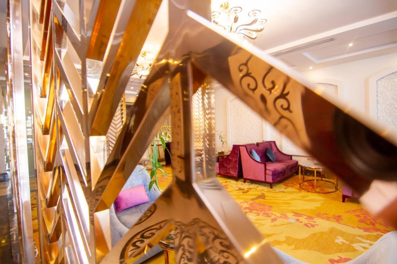 فندق هوليداي الخليج الرياض - Holiday Al Khaleej Hotel Esterno foto
